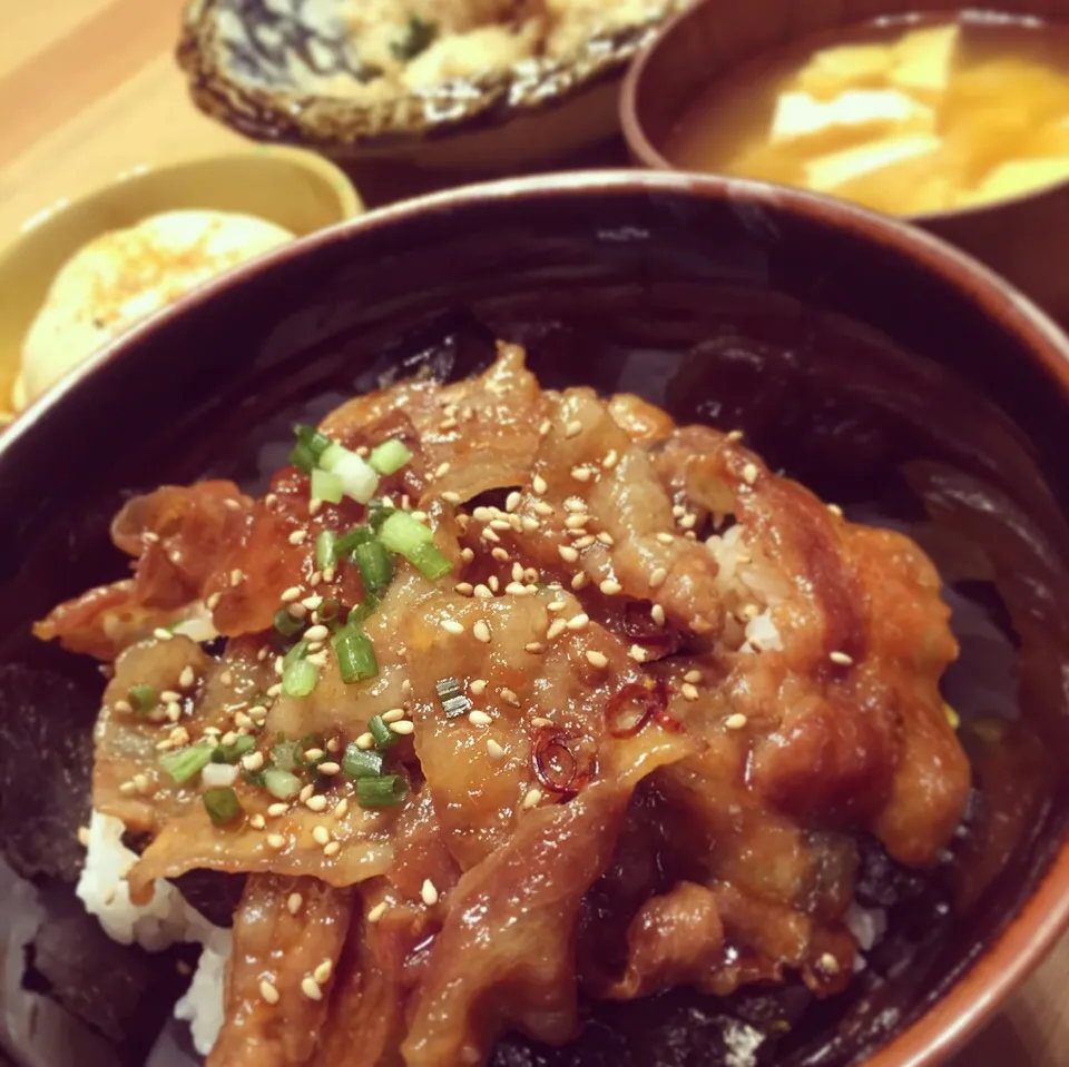 豚バラで帯広風豚丼❤️|シーチキンさん