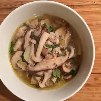 Udon noodle soup with chicken thigh and mushrooms|Melanieさん