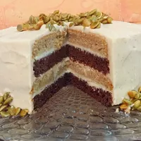 Chocolate and Pumpkin Spice Layer Cake with Maple Marscapone Cinnamon Icing and Candied Pumpkin Seeds|Jennifer Jompheさん