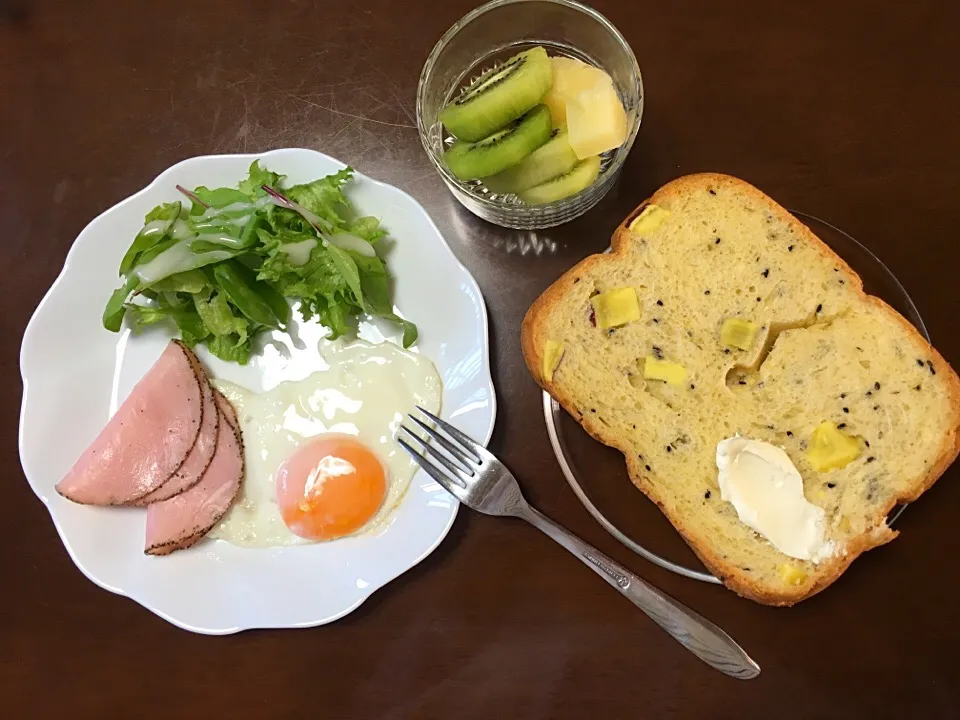 紅あづまと胡麻のパン|maiさん