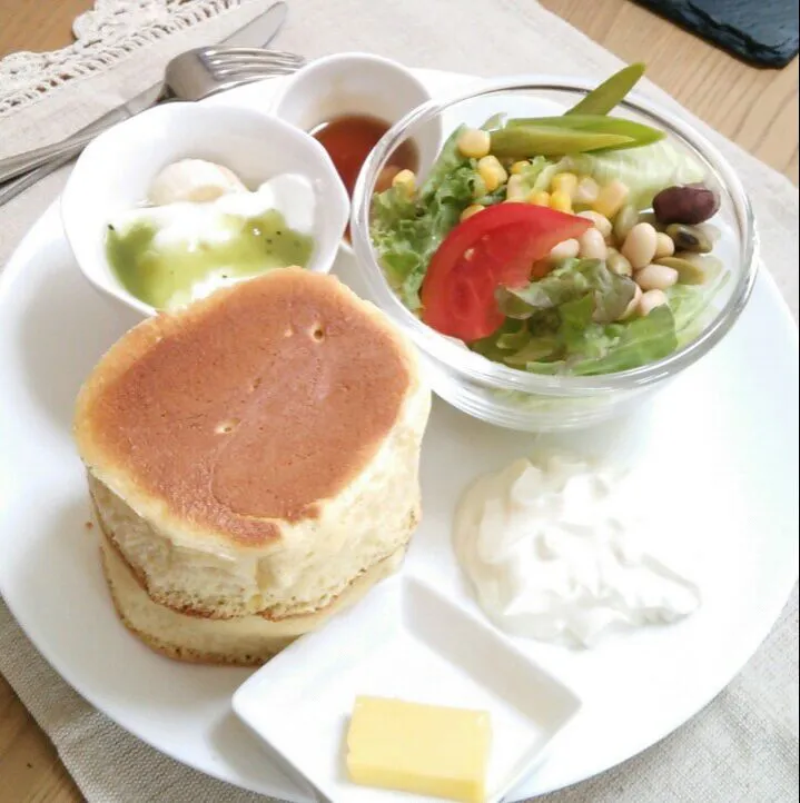 Snapdishの料理写真:『自家製ホットケーキミックスでスフレパンケーキ』|seri-chanさん