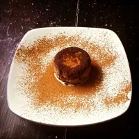 Snapdishの料理写真:molten lava cake #homemade #Chocolate|Anisa Suci Bulan Sariさん