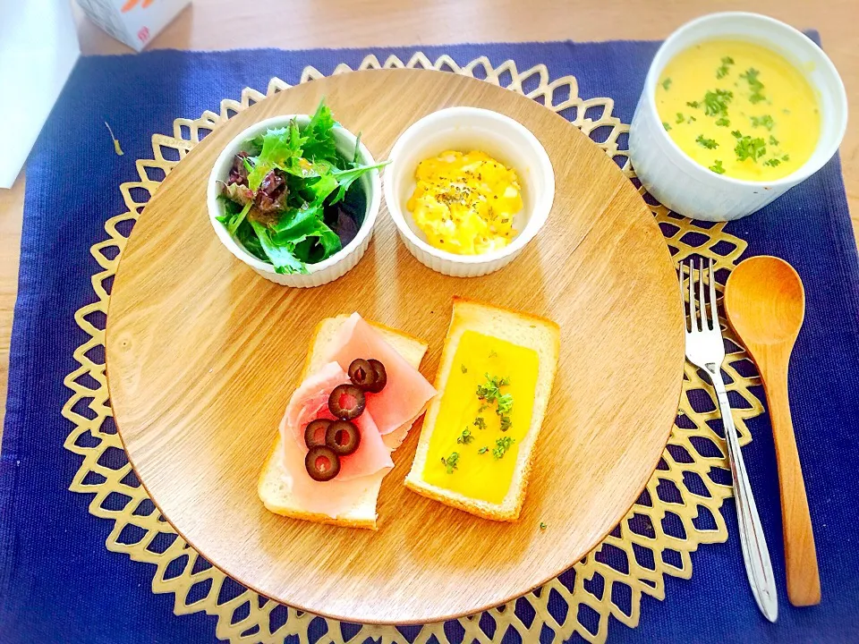 Today's breakfast ！|Yoshie Minagawa Hommaさん