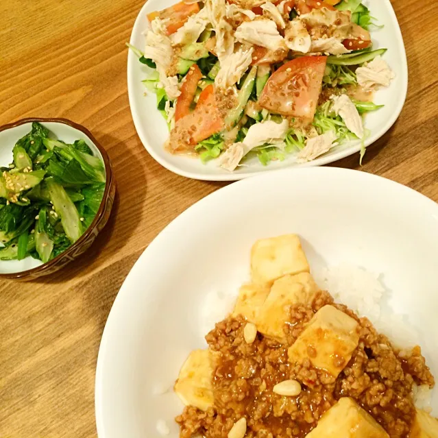 中華ごはん
麻婆豆腐丼*セロリの中華炒め*バンバンジーサラダ|Tomomiさん