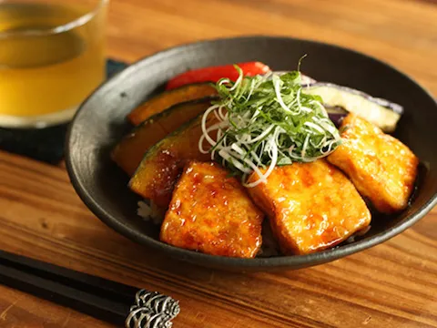 豆腐の照り焼き丼【つくフォトキャンペーン対象】|ヤマサ醤油公式アカウントさん