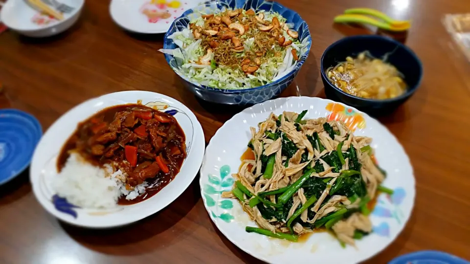 ハヤシライス
小松菜とむね肉の炒め物
白菜サラダ|Tomoki  Murayamaさん