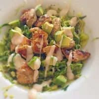 Chicken & Avocado Caeser Courgetti|Holly Reedさん