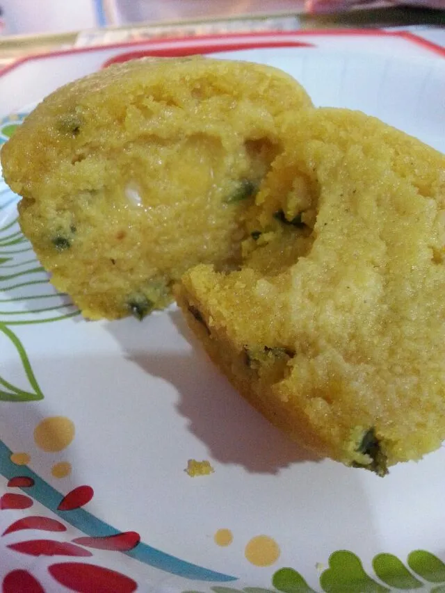 Snapdishの料理写真:vegan  jalapeño corn muffin with tons of butter.|Polly Gelfusoさん