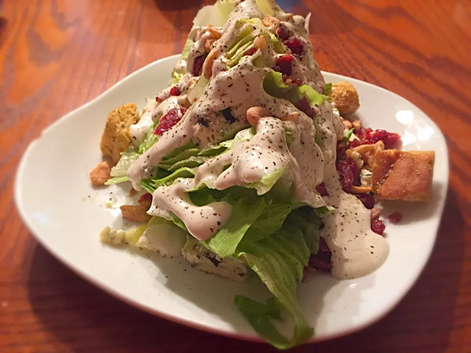 Snapdishの料理写真:Bleu cheese wedge salad|TJ McAfoosさん