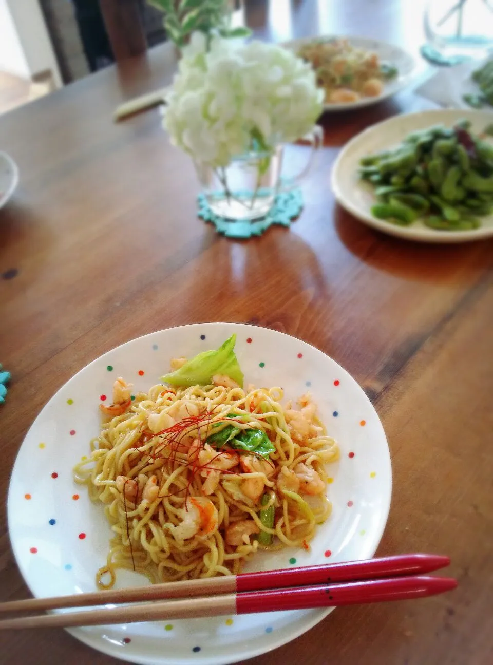 山本真希さんの「塩麹海老焼きそば」メインの夕食|きみちさん