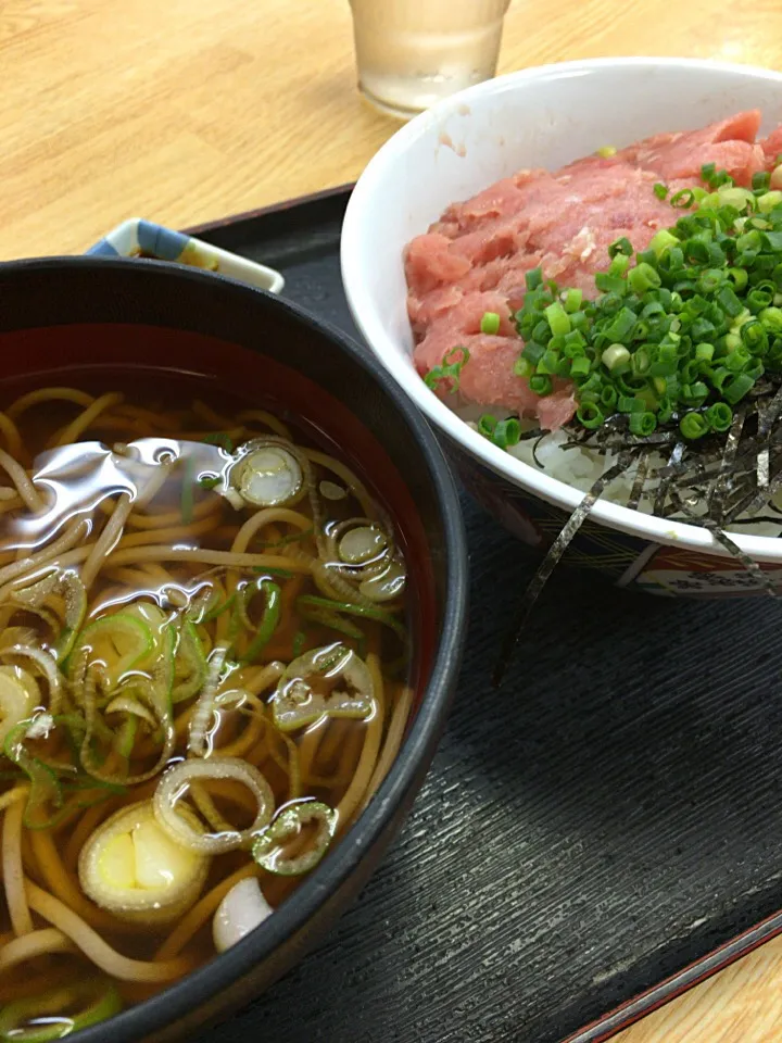 ネギトロ丼とそばのセット|Masさん