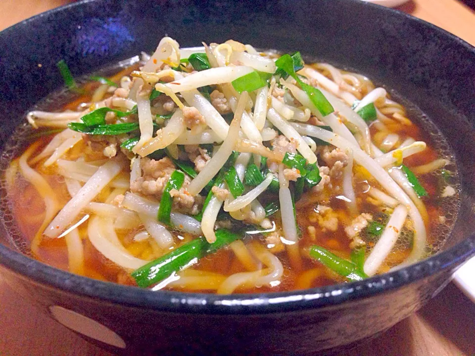 ニラもやし醤油ラーメン|こんこんさん