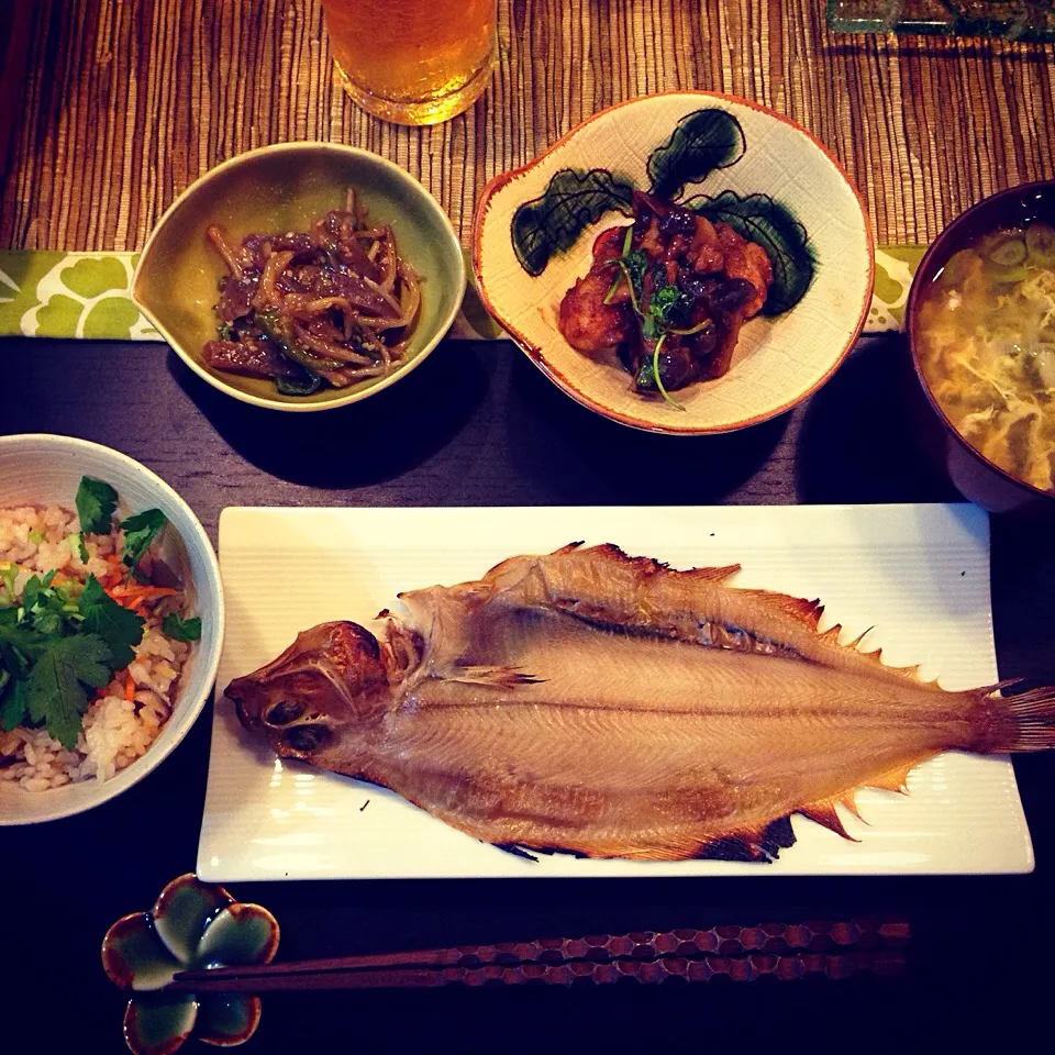 舌平目の干物，玉子とアオサの清汁，炊き込みご飯，牡蠣の甜麺醤炒め，キンピラ|ryotaママさん