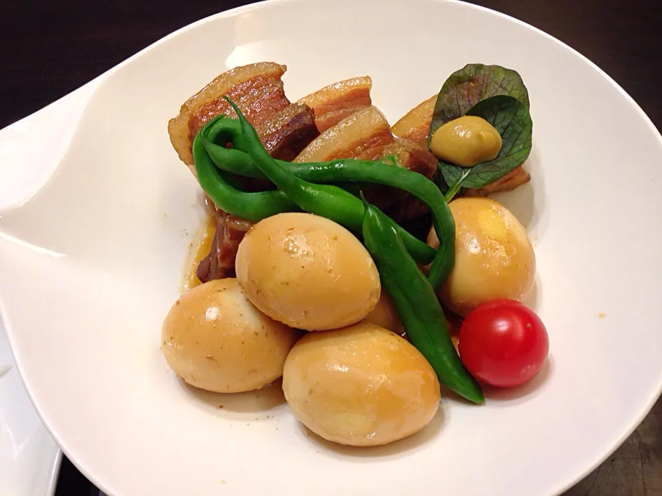 イベリコ豚の角煮👌🏾|しもっち"もたれつさん