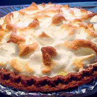 Snapdishの料理写真:Lemon meringue pie|Faryal Choudryさん