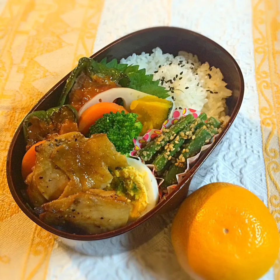 ピーマン肉詰め、ペッパーチキン弁当|Hiroさん