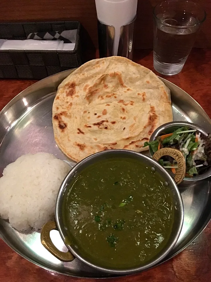 チキンのほうれん草カレー@マドラスミールス|カリー仙人さん