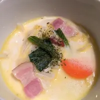 Snapdishの料理写真:白菜とベーコンのクリームシチュー|Angieさん