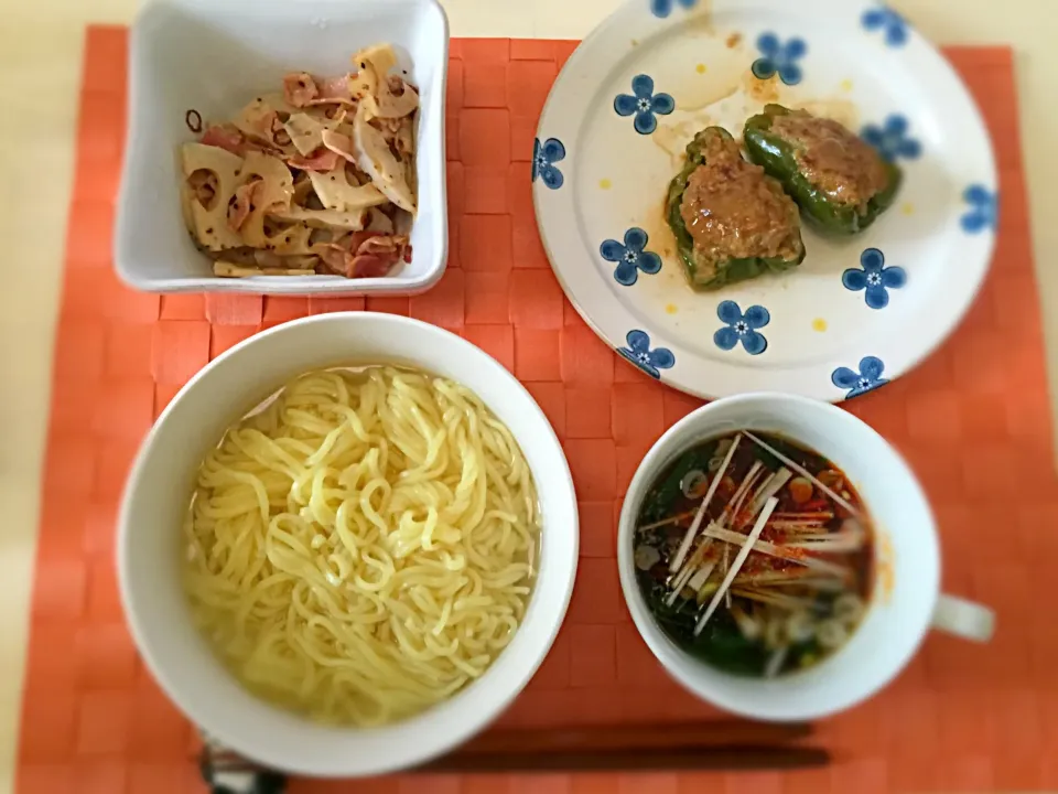 Snapdishの料理写真:つけ麺、レンコンの塩きんぴら、ピーマンの肉詰め|きっちんさん