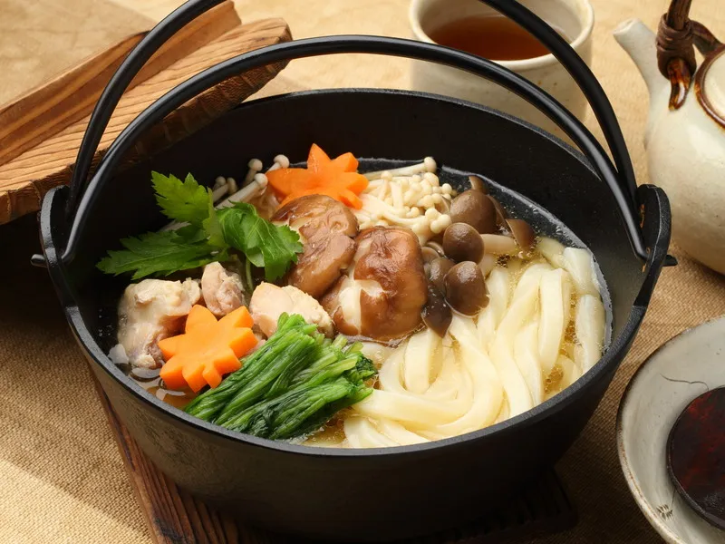 Snapdishの料理写真:鶏のつゆがおいしい、たっぷりきのこの塩煮込みうどん #AllAbout|All About 料理レシピさん