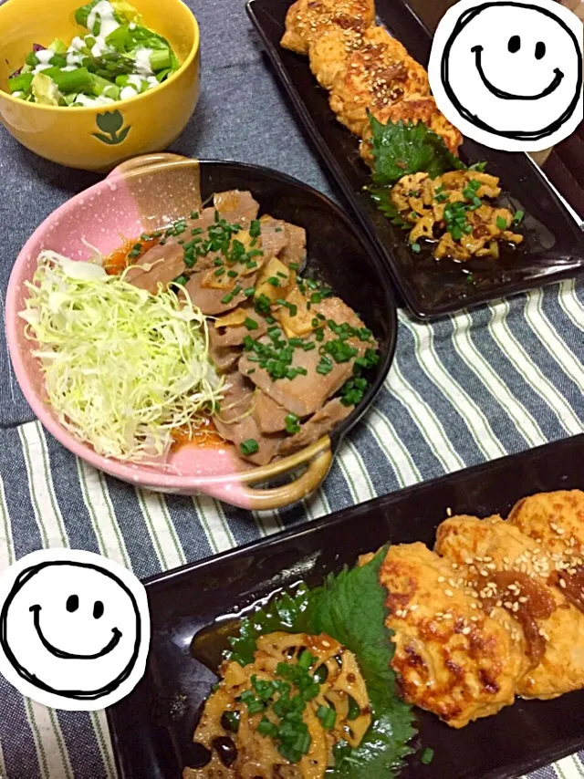 ✴︎鳥のつくね梅肉ソースとレンコン✴︎まぐろのニンニクソテー✴︎アスパラサラダ|Yuuuuuuuさん