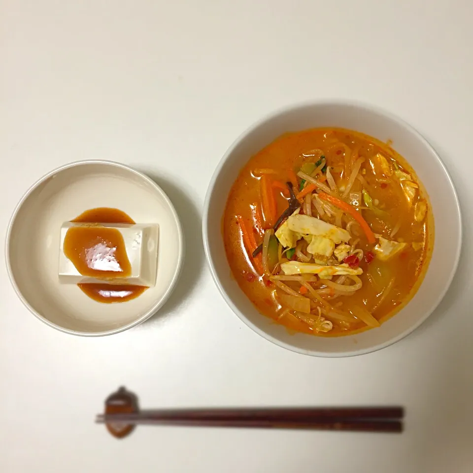 トムヤムクンスープ、白ごまどうふ|nozomiさん