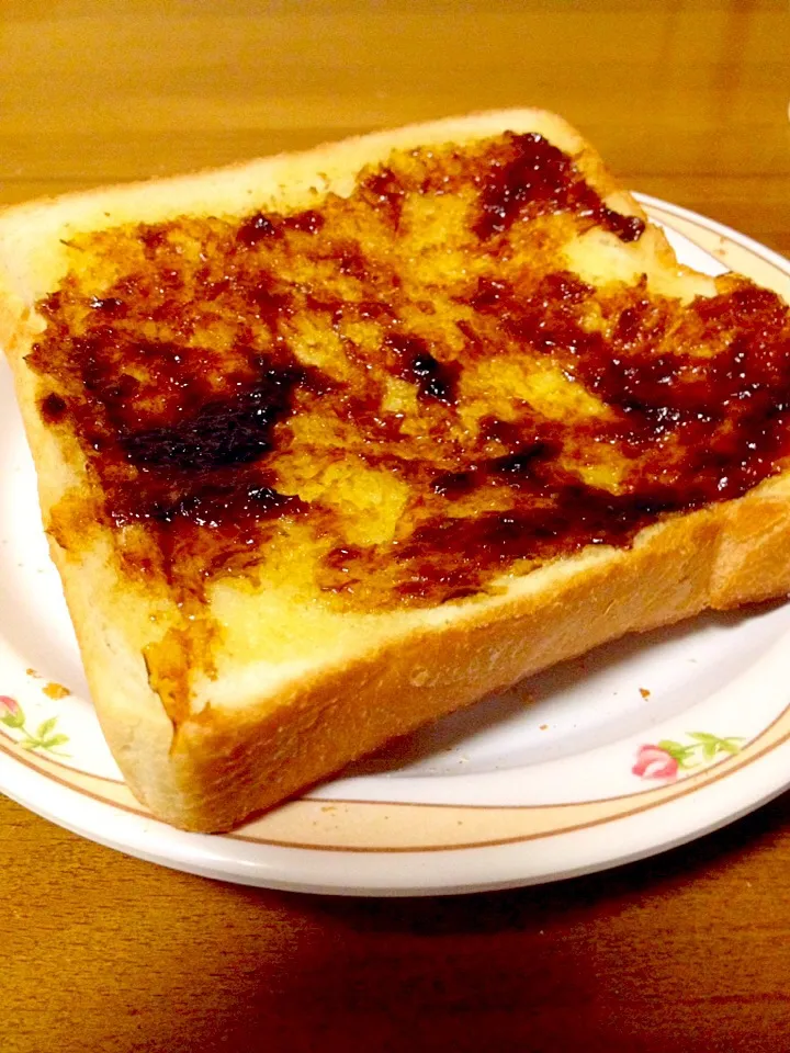 海苔の佃煮トースト🍞マーガリン＆海苔の佃煮で旨旨〜😋👌|まいりさん