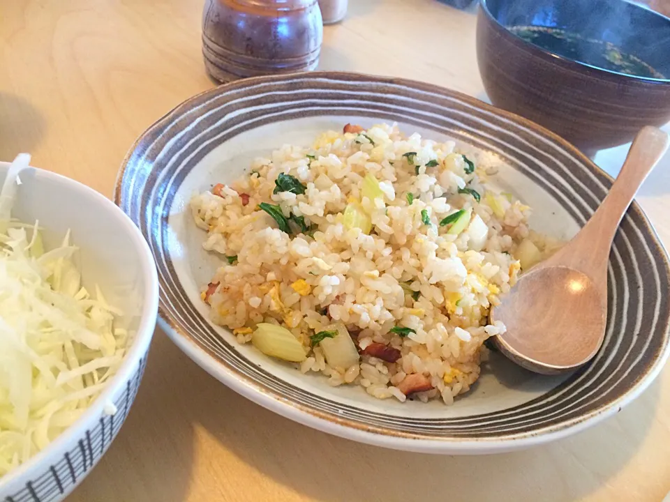 セロリのチャーハン|ぴっぱーさん