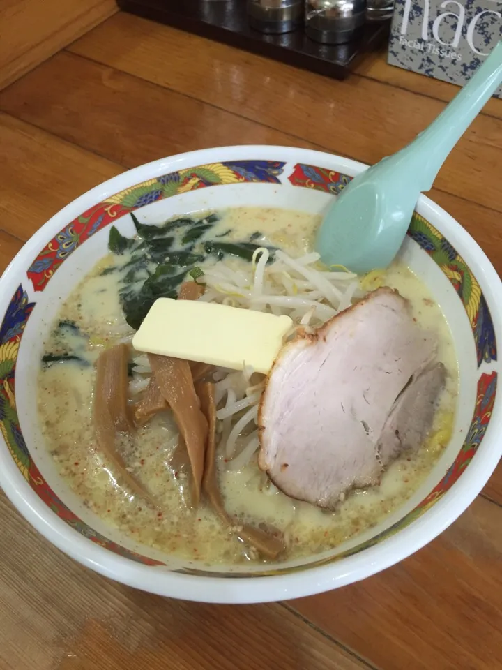 Snapdishの料理写真:味噌カレー牛乳ラーメン|三上 直樹さん