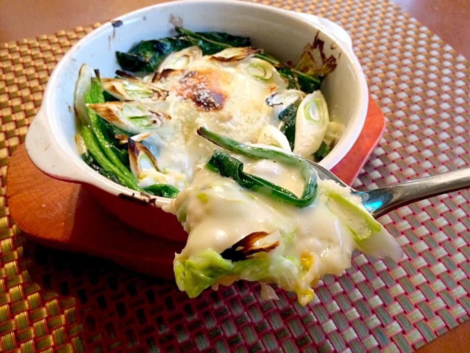 Snapdishの料理写真:Fondue au gratin of Chinese cabbage&spinach♨️白菜とほうれん草のﾌｫﾝﾃﾞｭｸﾞﾗﾀﾝ|🌈Ami🍻さん