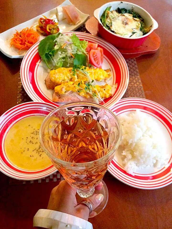 Snapdishの料理写真:Today's Dinner🍴前菜･ﾎﾟﾀｰｼﾞｭ･ｸﾞﾗﾀﾝ･鮭のﾀﾙﾀﾙ焼き|🌈Ami🍻さん