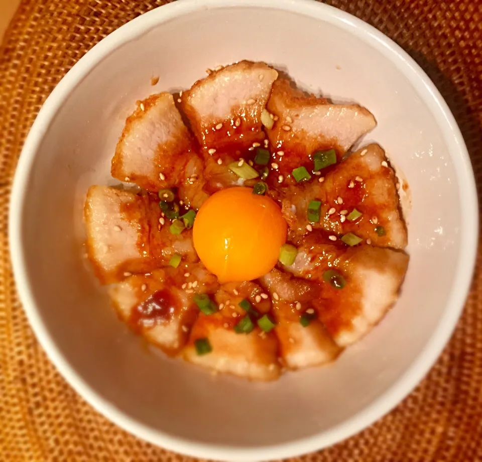 Snapdishの料理写真:豚バラチャーシュー丼|Miho Kitagishiさん