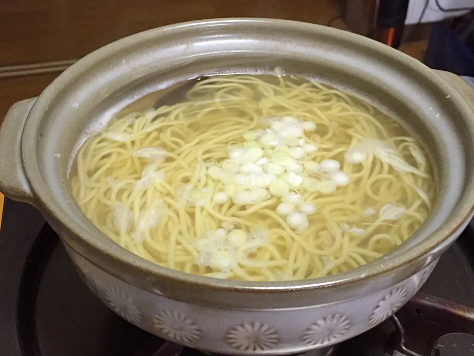 アサリ湯豆腐の出汁で〆のエスニック風ラーメン!  (^-^)|Kei Satoさん