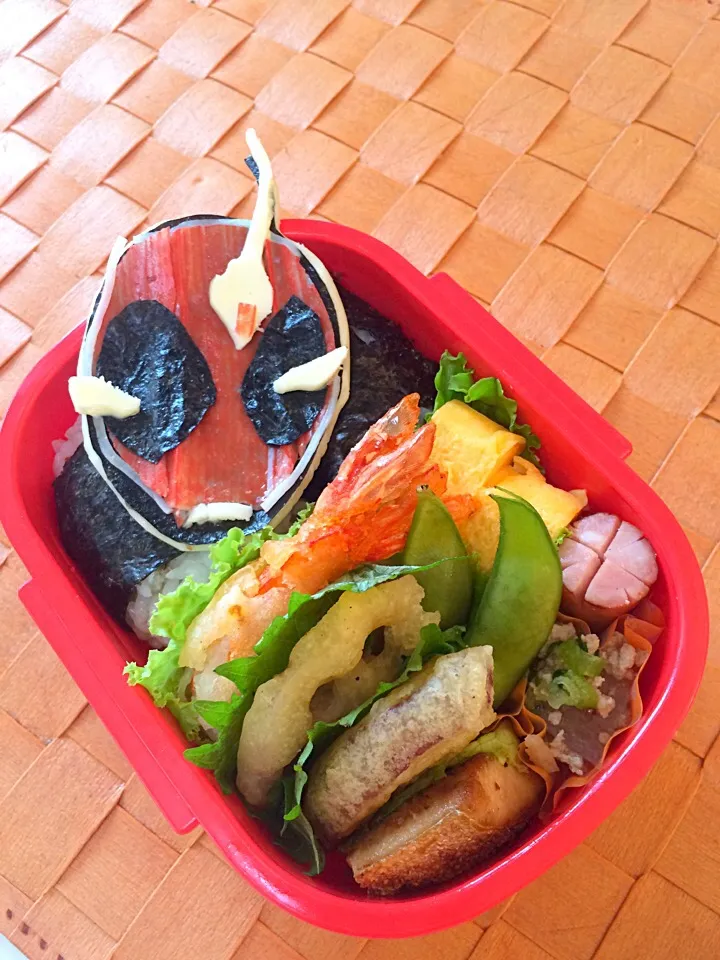 息子弁当☆ 今日は 仮面ライダーゴースト弁当👻|Snow10さん