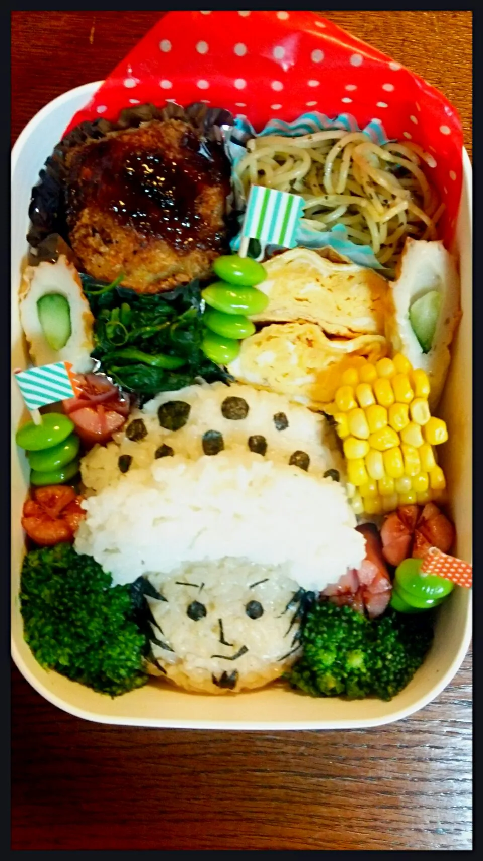 Snapdishの料理写真:10/16の職人さん弁当🍱❤
トラファルガー ロー★

✏コロッケ
✏バジルパスタ
✏ほうれん草のおひたし
✏玉子焼き
✏ウインナー
✏ちくわきゅうり
✏ブロッコリー、枝豆
✏とうもろこし|國持千晴さん