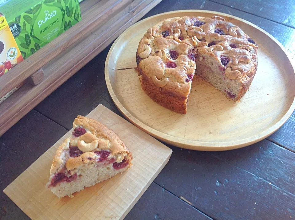 ヴィーガン  野いちごとカシューナッツのケーキ|Asako  Yoshitakeさん