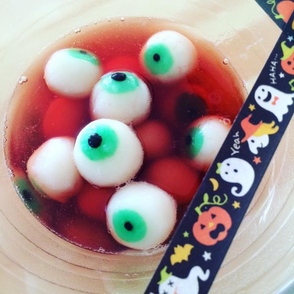 簡単 ハロウィン目玉のぷるぷる白玉 Hanamoto You Snapdish スナップディッシュ Id 4ygpra