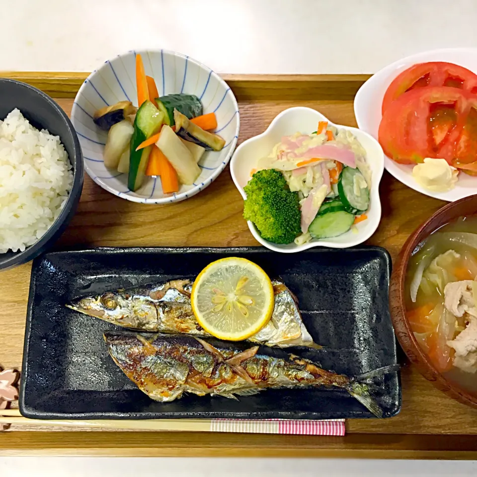 Snapdishの料理写真:今日は秋刀魚の塩焼き定食♡|☆*yuko's kitchen*☆さん