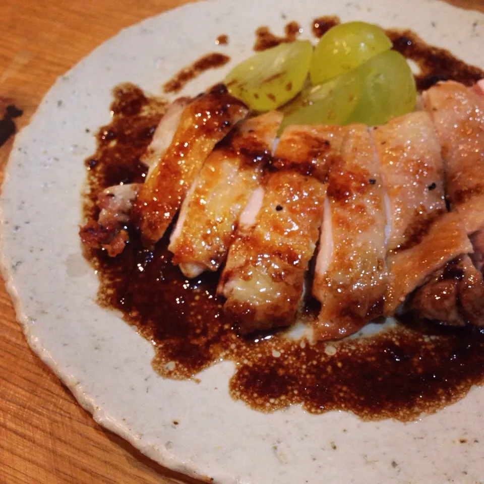 チキンソテー ＊バルサミコと長野パープルのソース|あいこ ⁎ˇ◡ˇ⁎さん