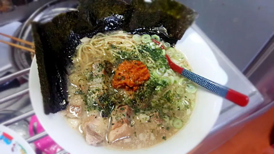 熊本より愛を込めて～食べたことの無い龍上海風辛味噌ラーメン～を自作♪|しょうたさん