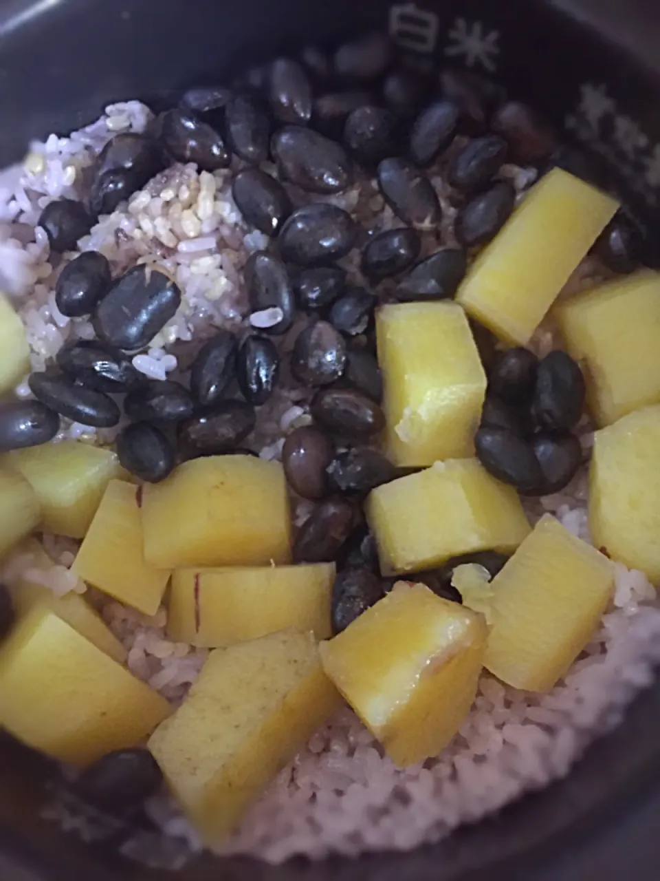 サツマイモ&黒豆ごはん|shinoさん