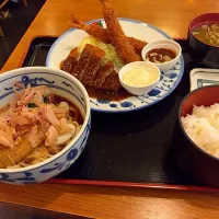 Snapdishの料理写真:めいぶつ定食（名古屋）|Eijiさん