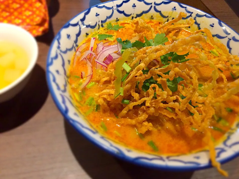 Snapdishの料理写真:マイペンライのチェンマイラーメン|このみさん