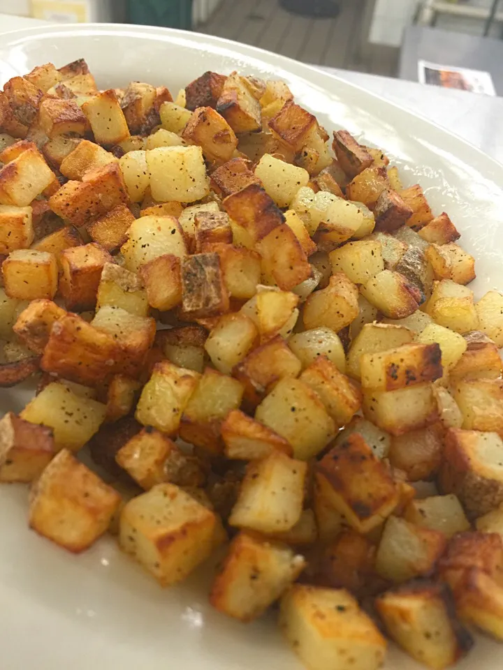 Hand cut pan fried taters|Chef Ampさん