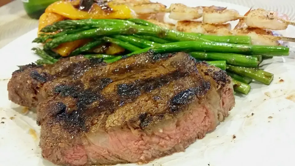 medium cooked angus ribeye steak|Majette LAさん