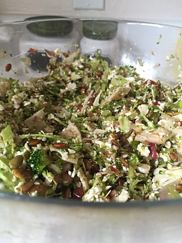 Cauliflower, Broccoli, and Pepita Salad|Mayさん