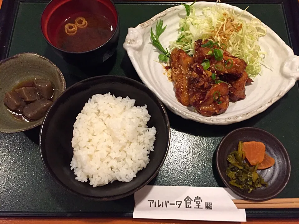 本日の日替わりは、竜田揚げ胡麻ソース。|Kojiさん