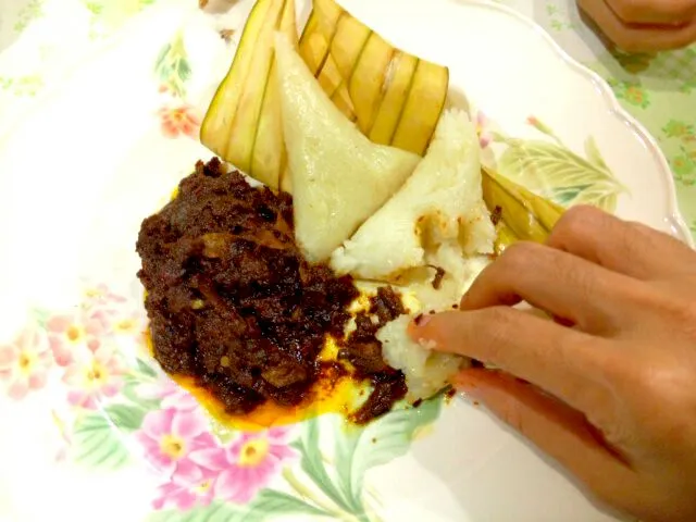 Ketupat n masak dendeng|Intan Zubaidahさん