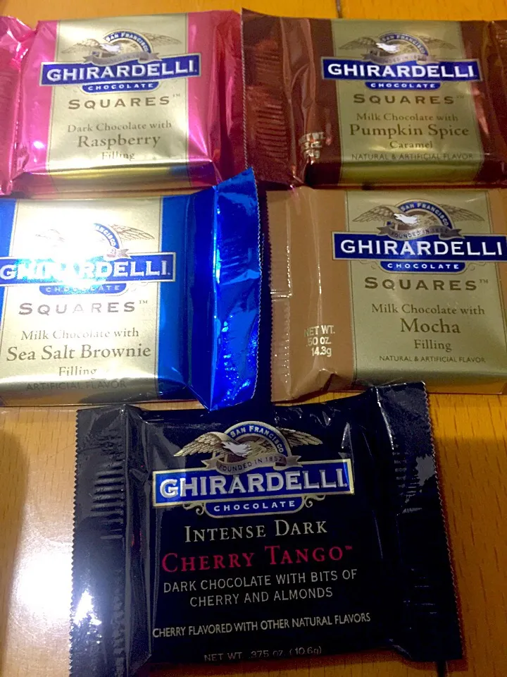 Snapdishの料理写真:GHIRARDELLI 🍫chocolate😋   お土産いただきましたm(._.)m|ch＊K*∀o(^^*)♪さん