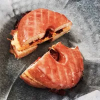 Bacon Egg and Cheese on a homemade Glazed Doughnut. Jupiter Doughnut Factory Royal Palm Beach, FL|patience pecoraroさん